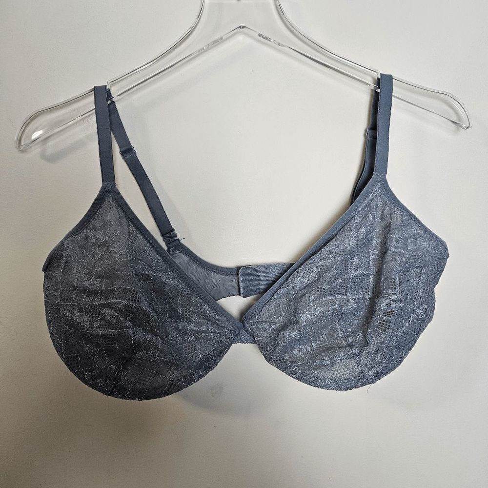 Victoria's Secret Body By Victoria Unli ed Plunge Lace Bra Gray Size 38DD